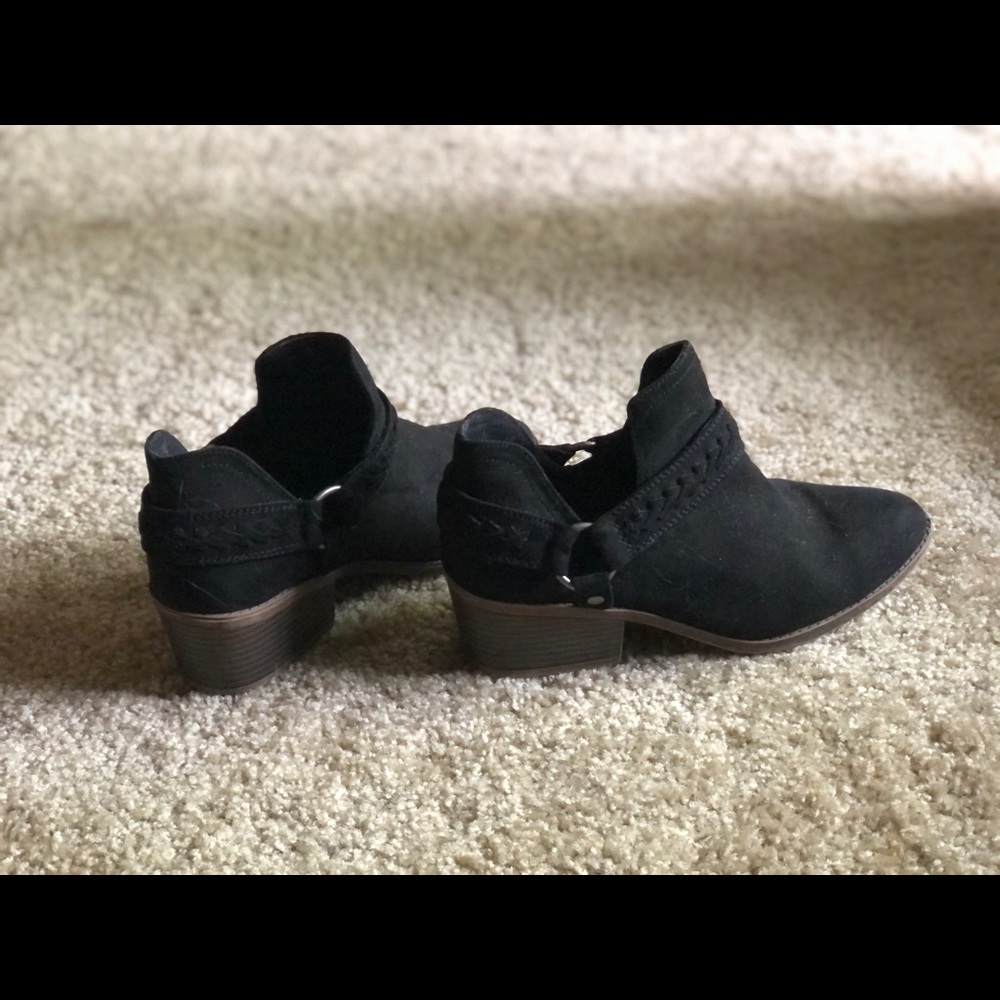 Heel booties